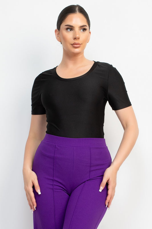 Top Básico de Cuello Redondo Sólido