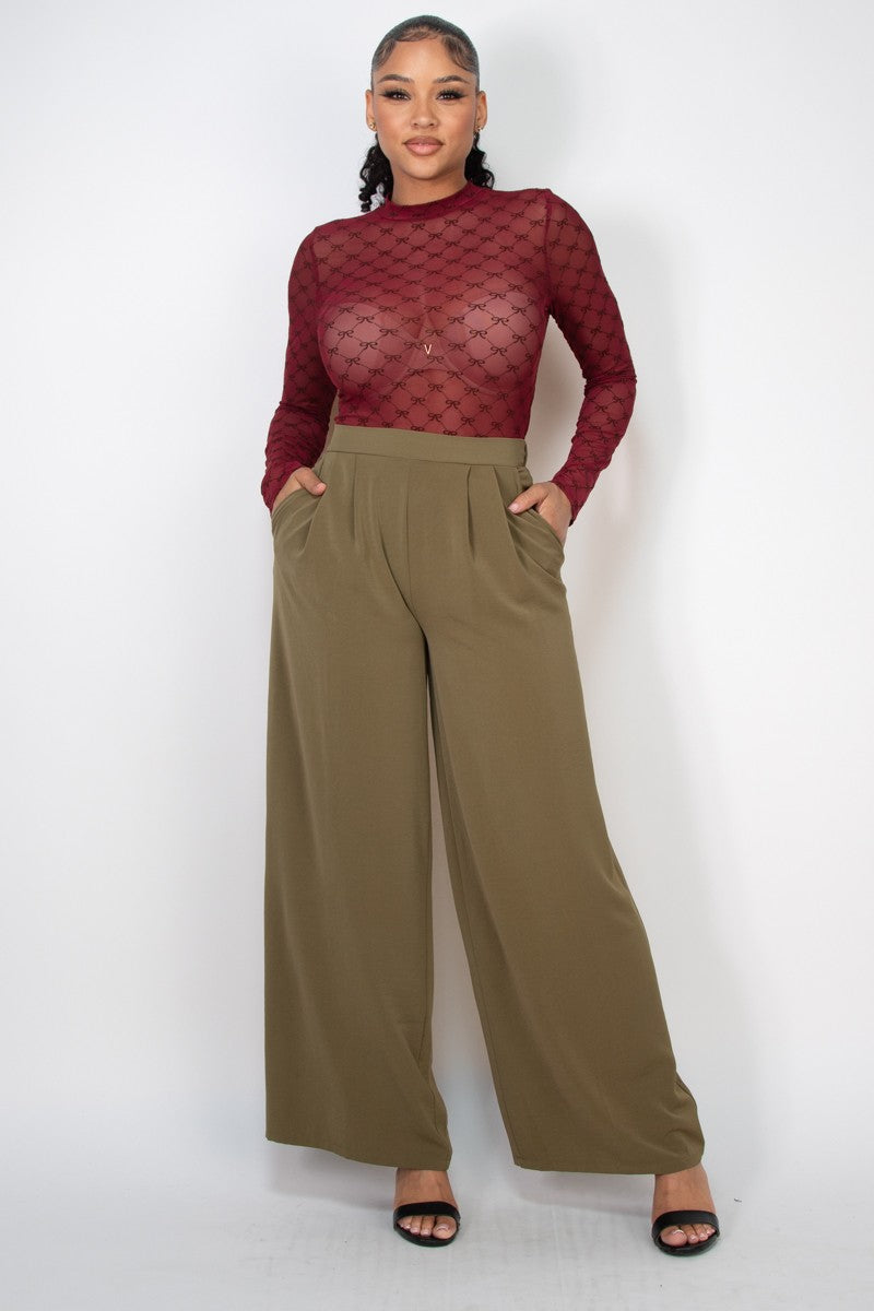 Pantalones amplios de tiro alto con pliegues