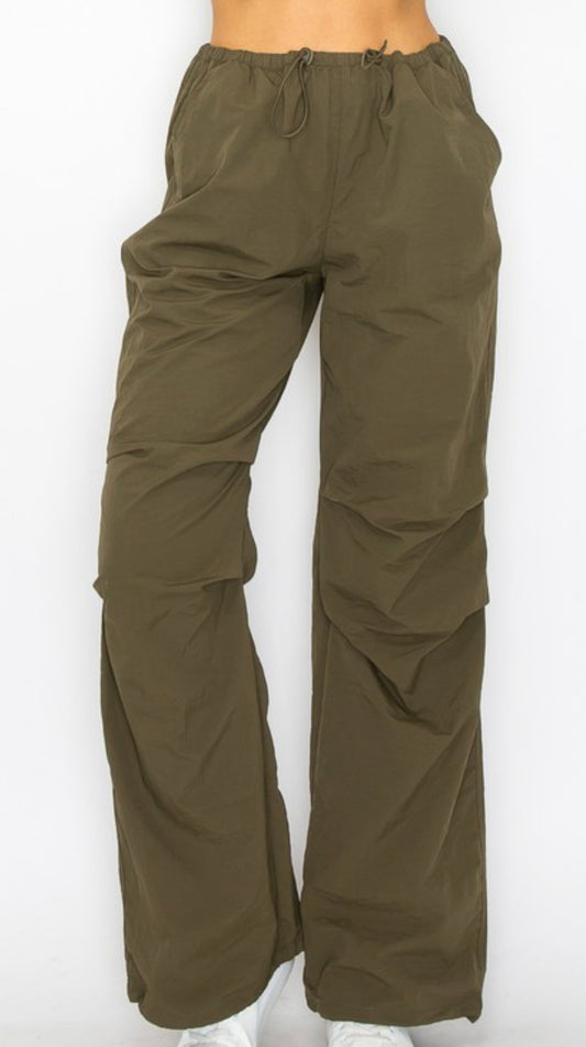 Parachute pants olive