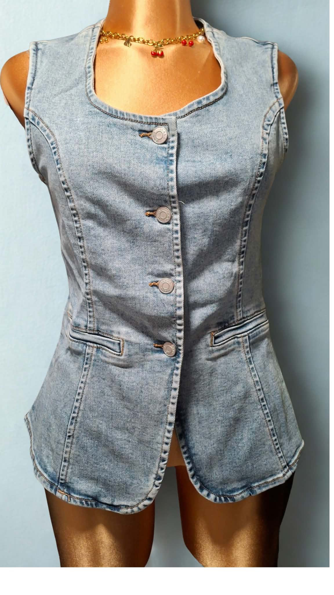 LC24337 - LUCY
