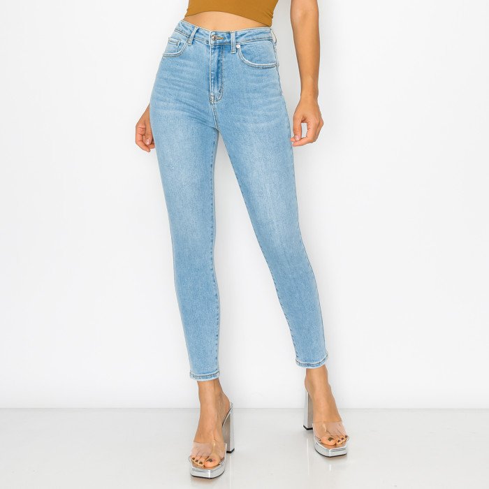 SANDY SKINNY